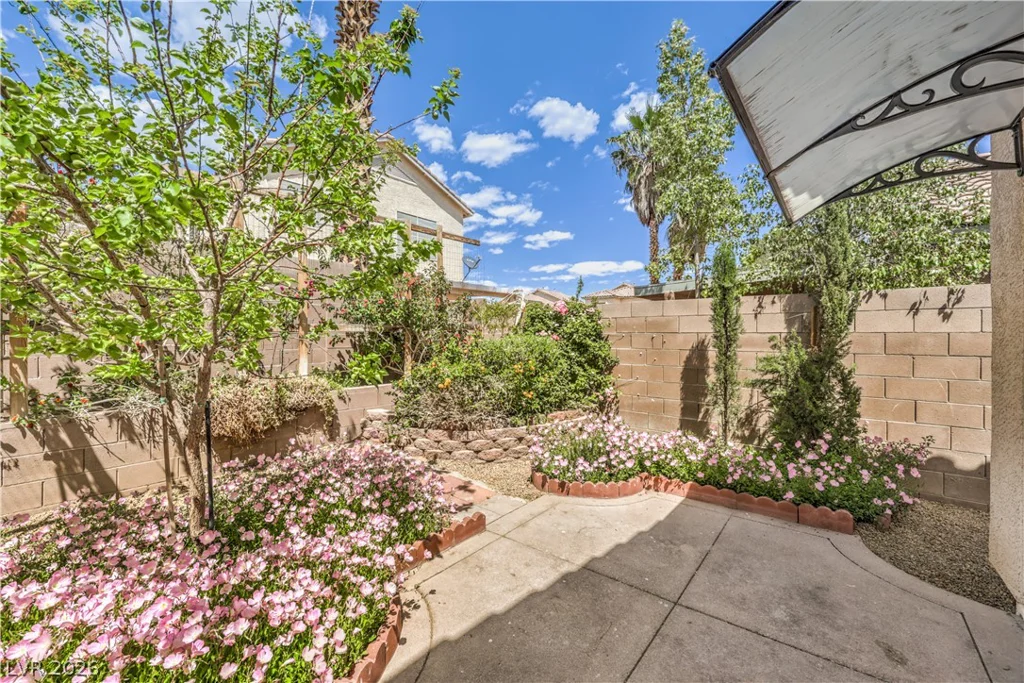 7842 Firefalls, Las Vegas, NV 89147