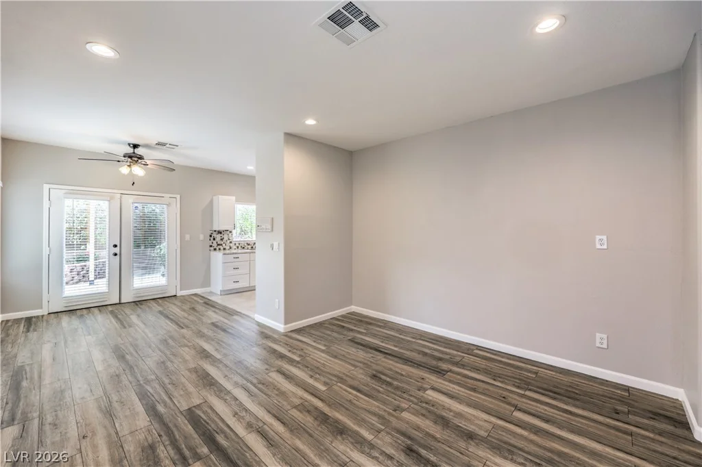 7842 Firefalls, Las Vegas, NV 89147