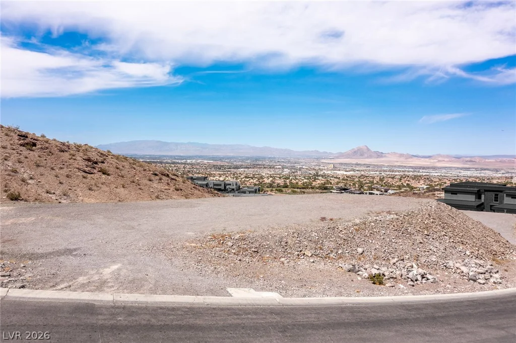 637 Dragon Peak, Henderson, NV 89012