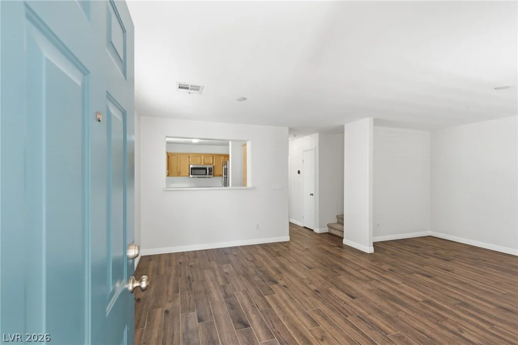 63 Belle Springs, Las Vegas, NV 89123