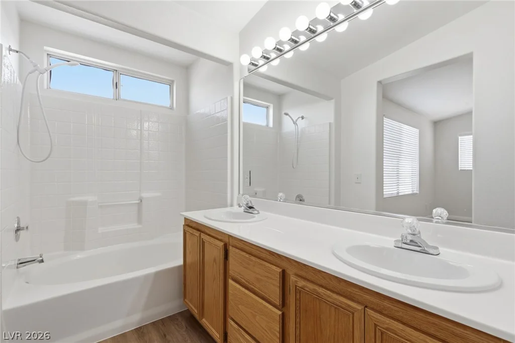 63 Belle Springs, Las Vegas, NV 89123