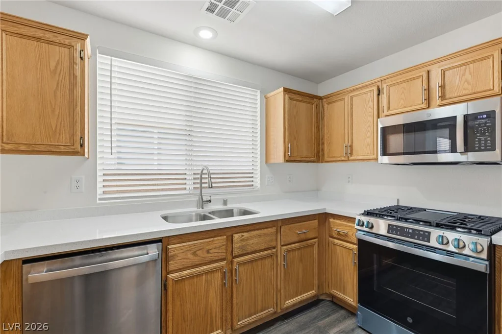 63 Belle Springs, Las Vegas, NV 89123