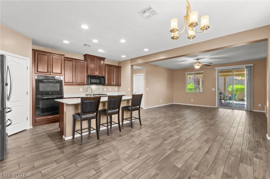 6245 Hambledon Hill, Las Vegas, NV 89113