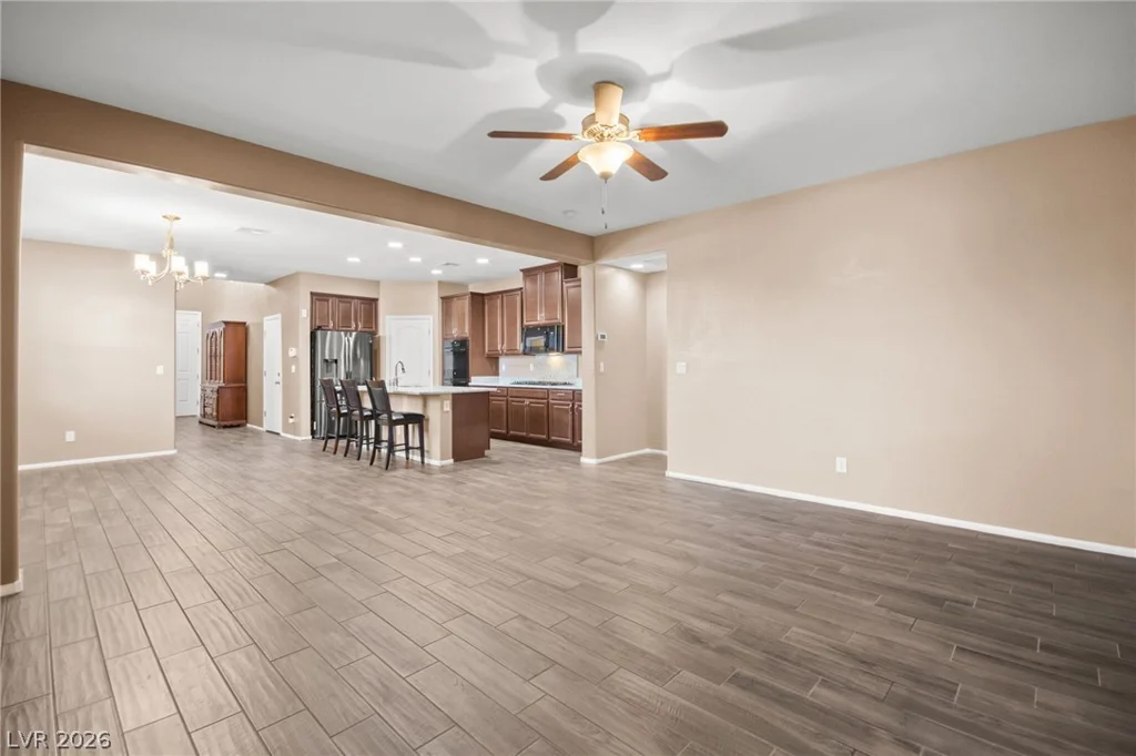 6245 Hambledon Hill, Las Vegas, NV 89113