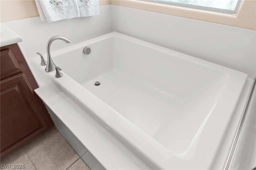 6245 Hambledon Hill, Las Vegas, NV 89113