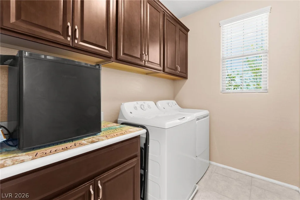 6245 Hambledon Hill, Las Vegas, NV 89113