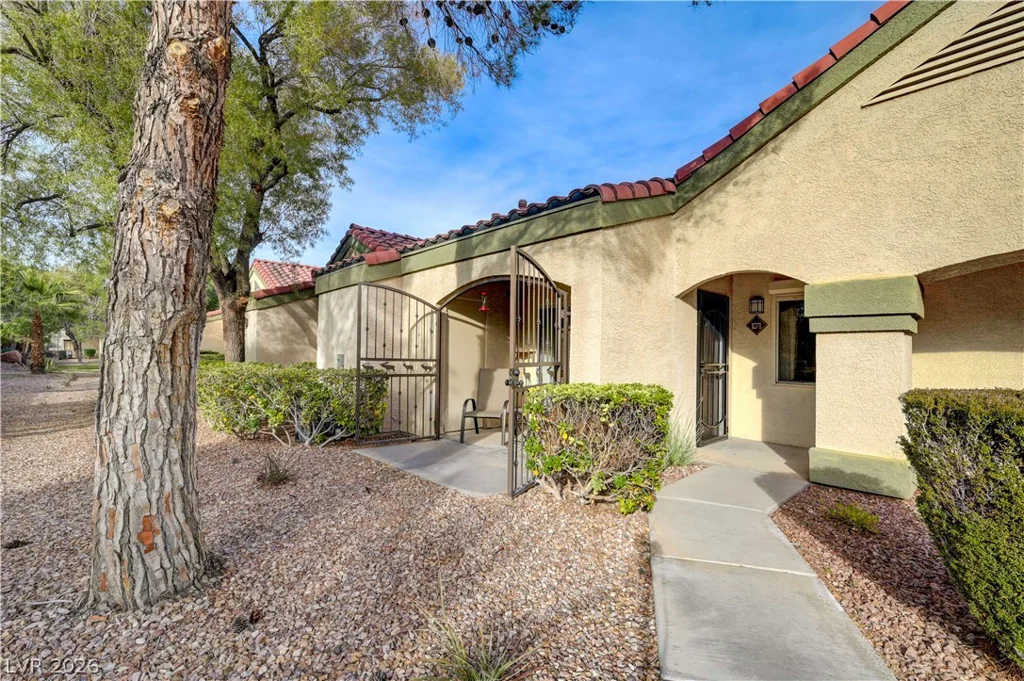 7885 Flamingo, Las Vegas, NV 89147