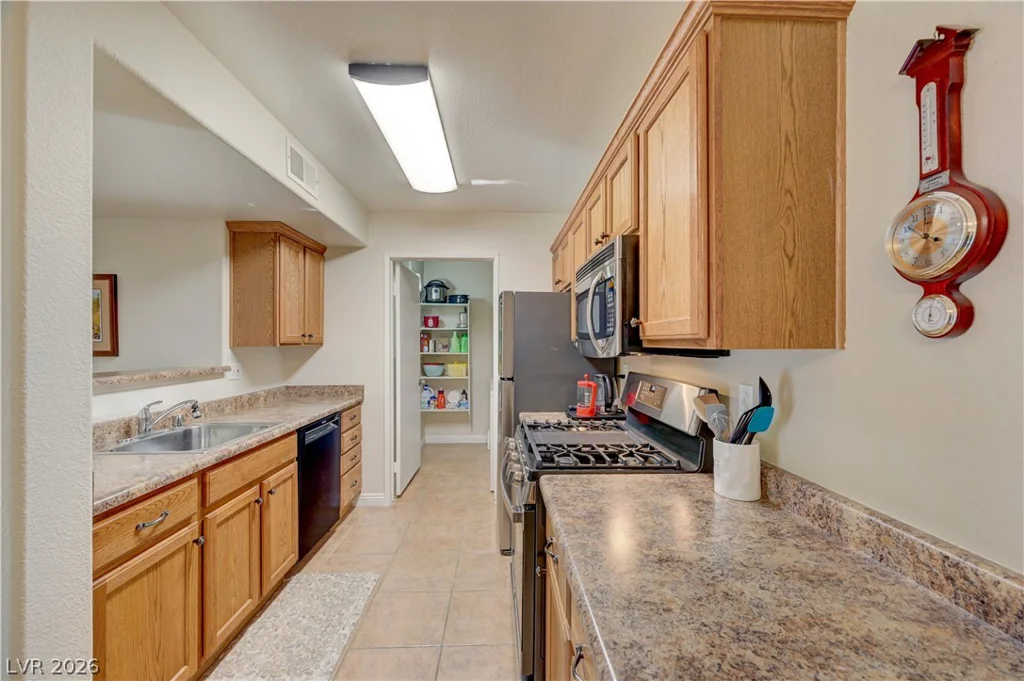 7885 Flamingo, Las Vegas, NV 89147