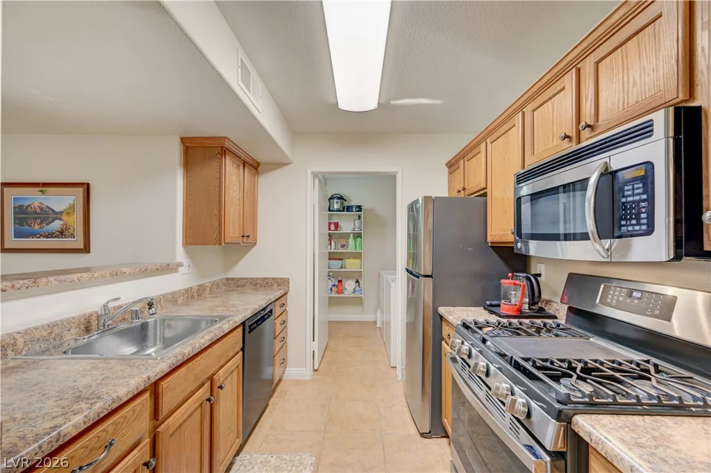 7885 Flamingo, Las Vegas, NV 89147