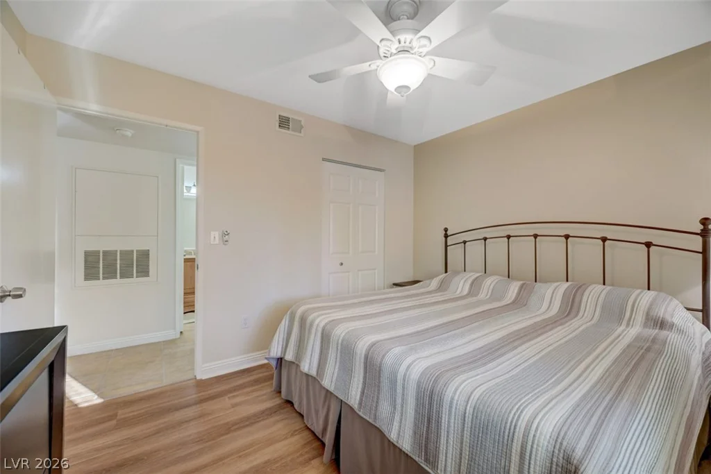 7885 Flamingo, Las Vegas, NV 89147