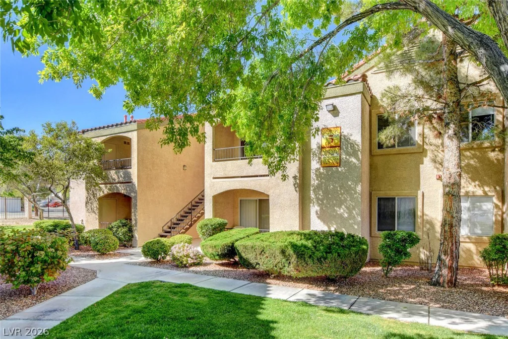 7885 Flamingo, Las Vegas, NV 89147