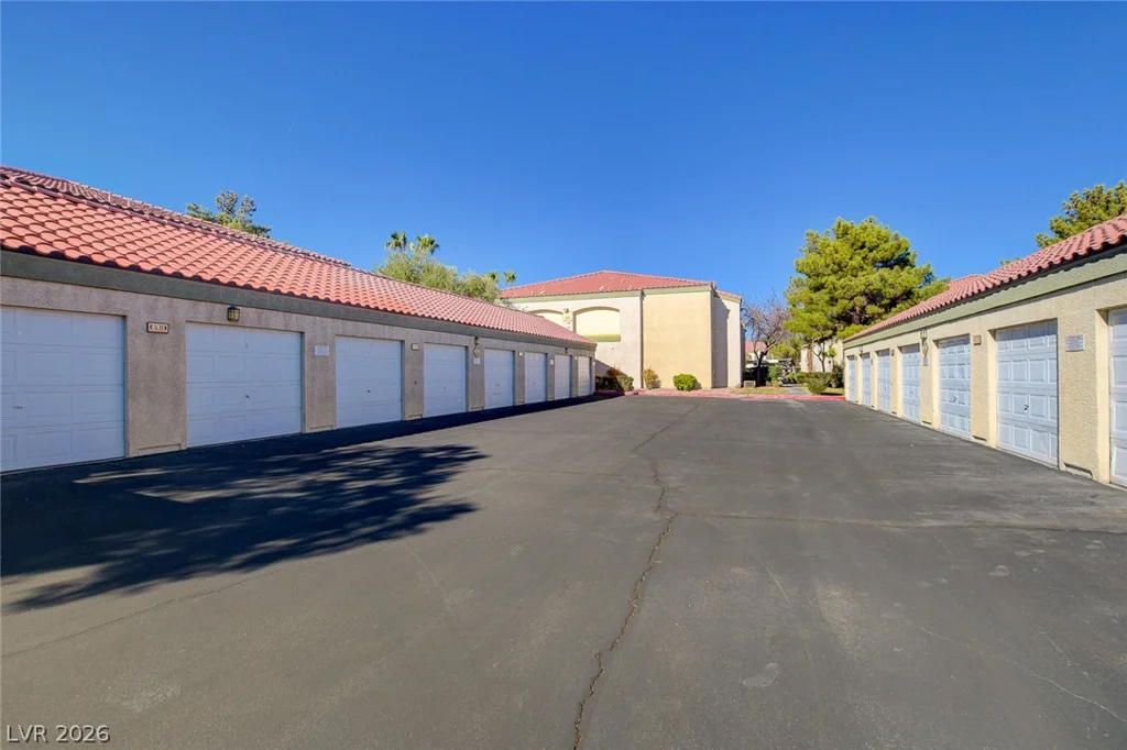 7885 Flamingo, Las Vegas, NV 89147