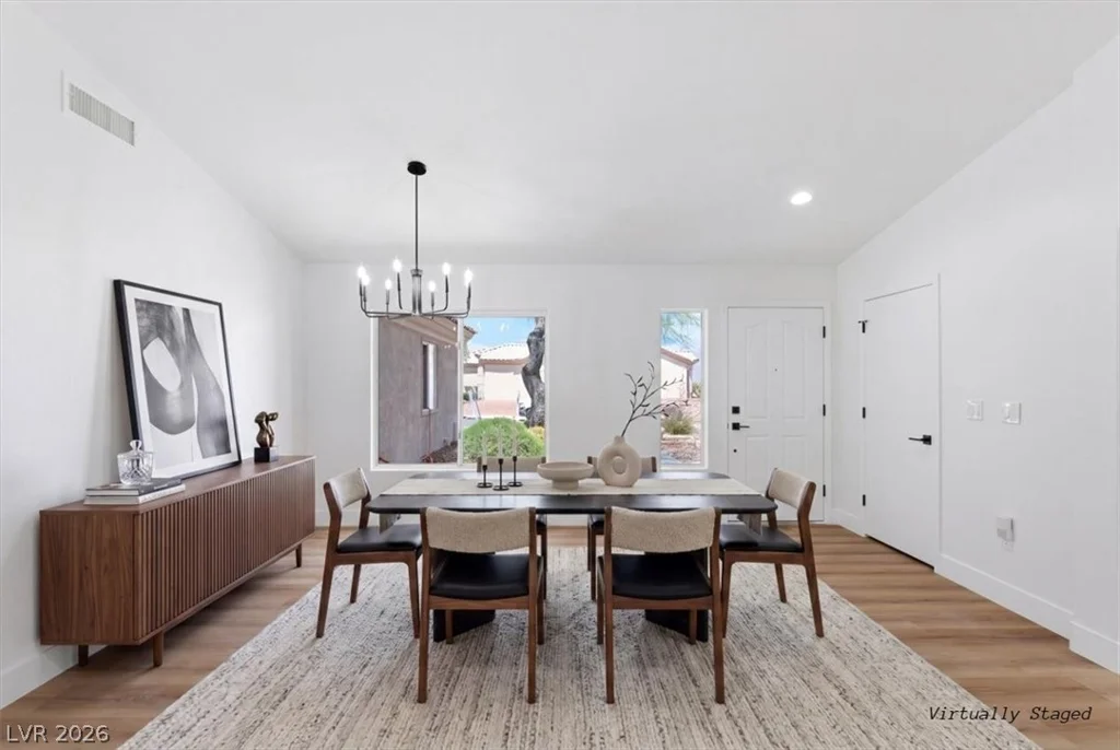 10013 Cresent Creek, Las Vegas, NV 89134