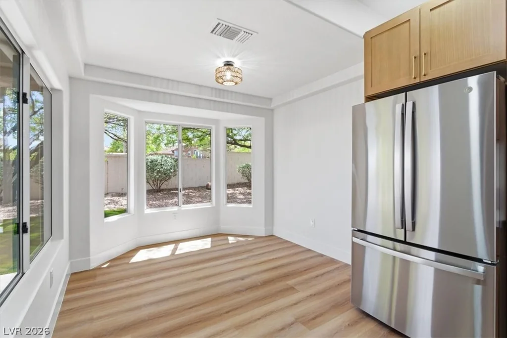 10013 Cresent Creek, Las Vegas, NV 89134
