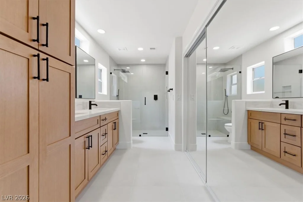 10013 Cresent Creek, Las Vegas, NV 89134