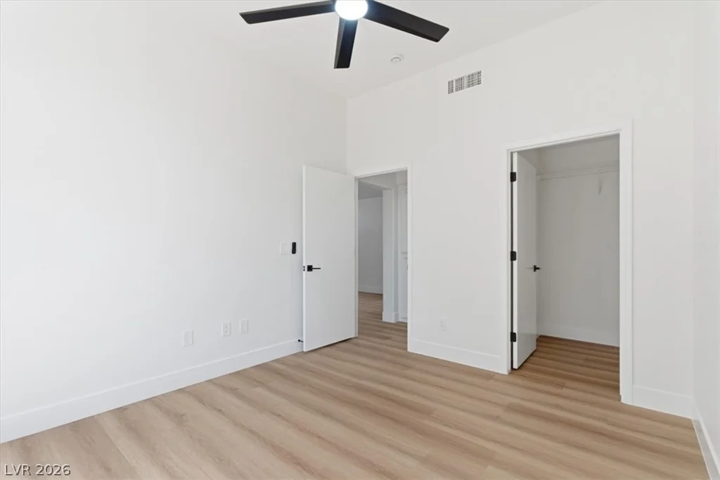 10013 Cresent Creek, Las Vegas, NV 89134