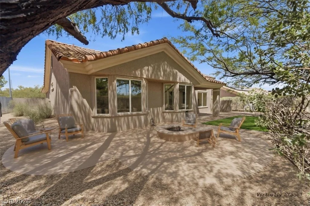 10013 Cresent Creek, Las Vegas, NV 89134