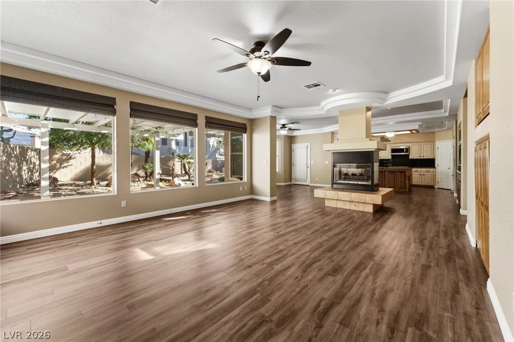 8404 Bay Crest, Las Vegas, NV 89128