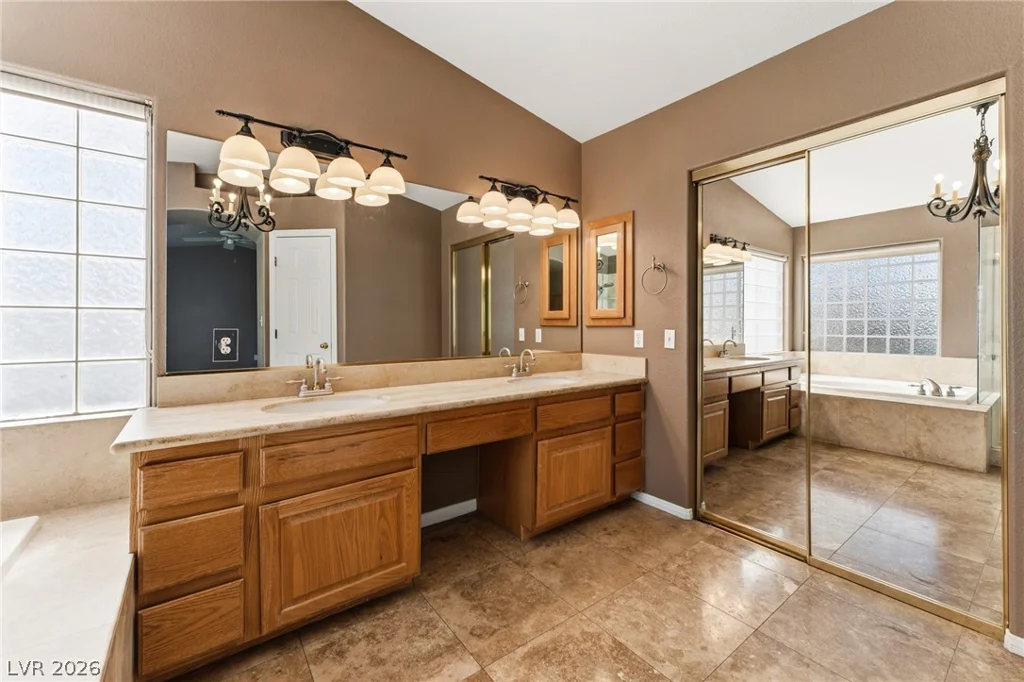 8404 Bay Crest, Las Vegas, NV 89128