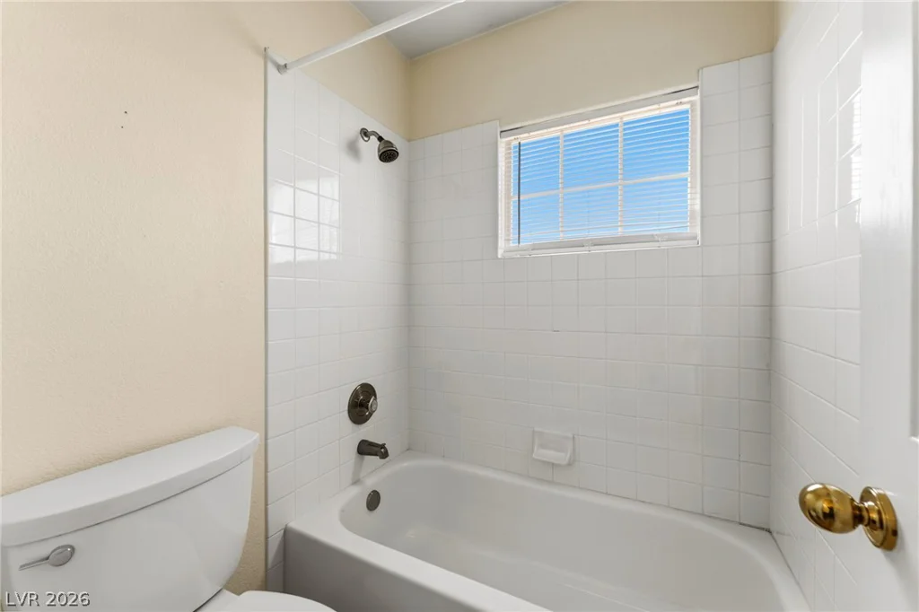 8404 Bay Crest, Las Vegas, NV 89128