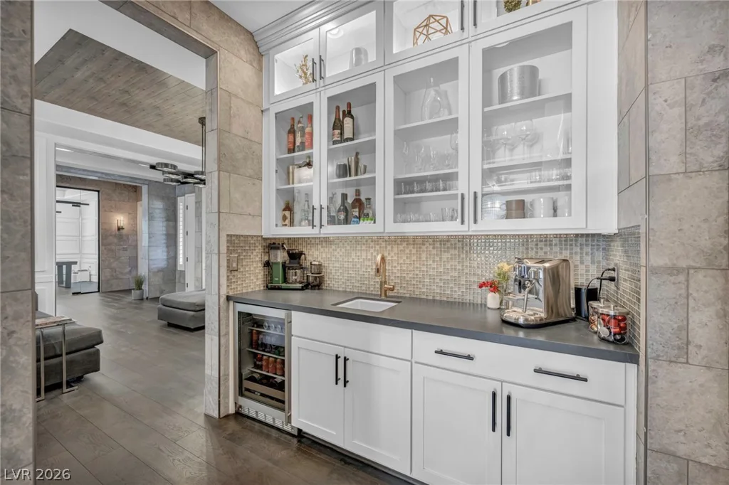 6937 Rainstone, Las Vegas, NV 89148