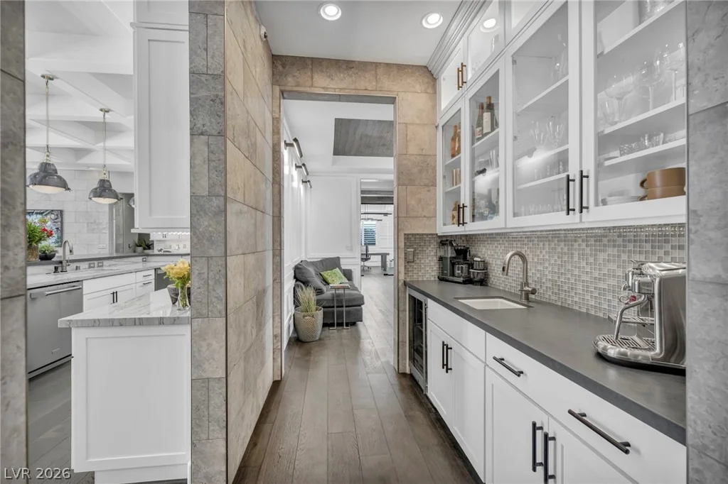6937 Rainstone, Las Vegas, NV 89148
