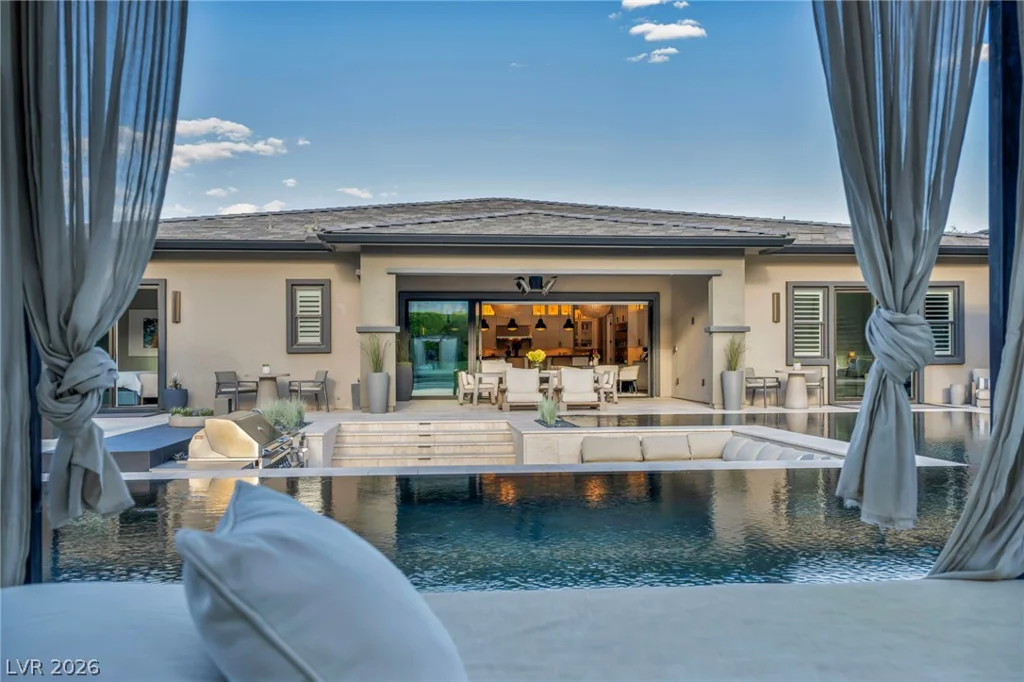 6937 Rainstone, Las Vegas, NV 89148