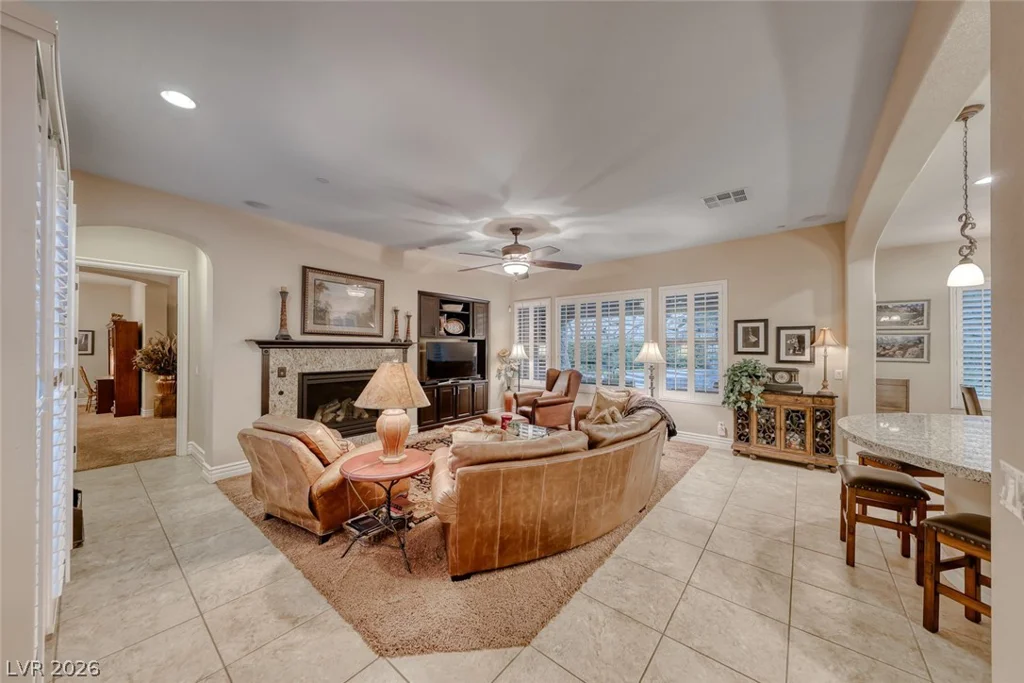 41 Moltrasio, Henderson, NV 89011