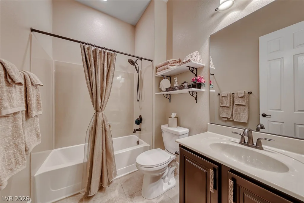 41 Moltrasio, Henderson, NV 89011