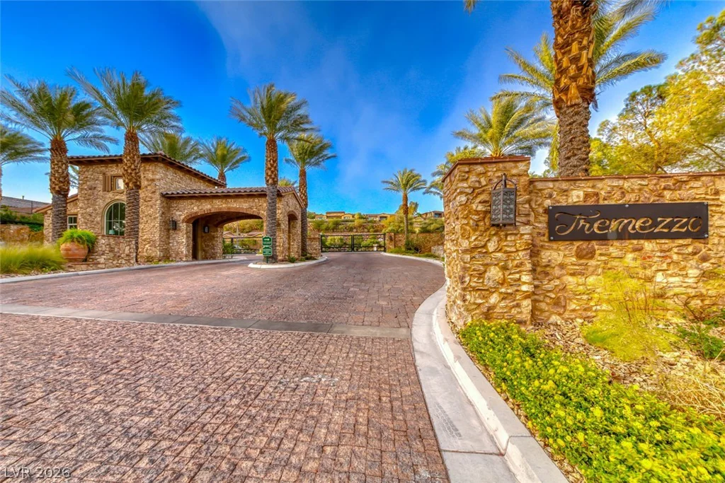 41 Moltrasio, Henderson, NV 89011
