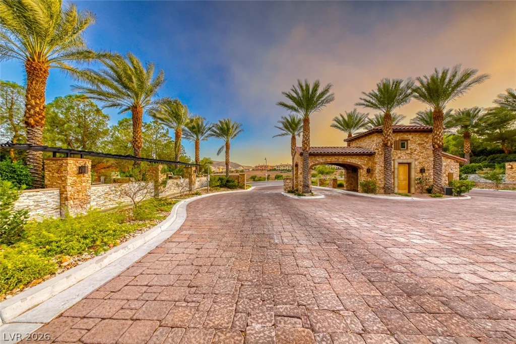 41 Moltrasio, Henderson, NV 89011
