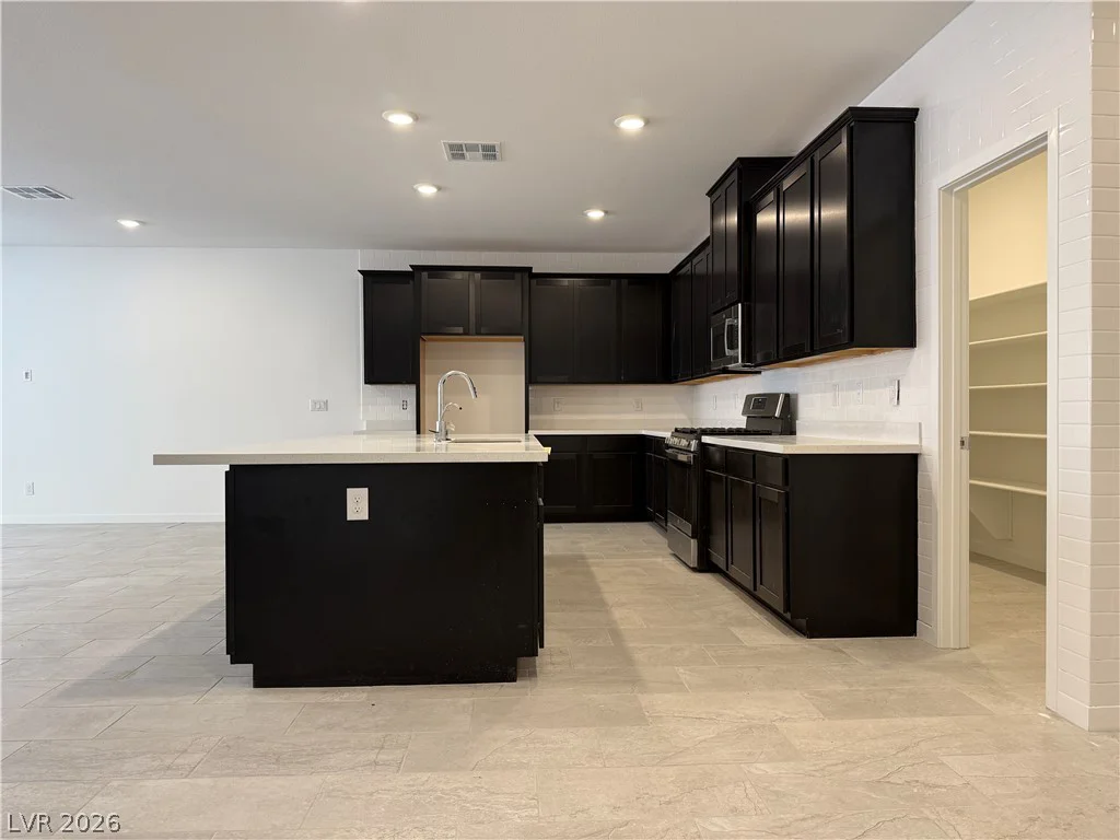 9956 Joshua Foothills, Las Vegas, NV 89178