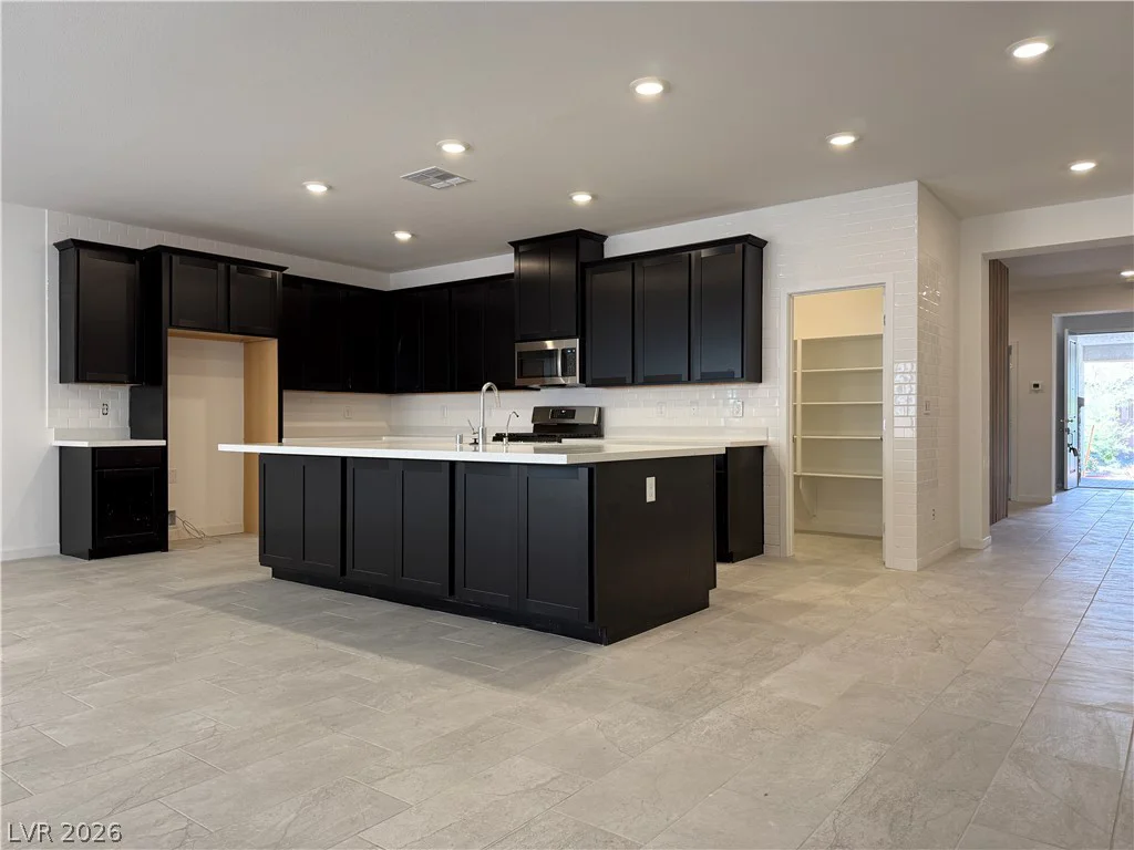9956 Joshua Foothills, Las Vegas, NV 89178