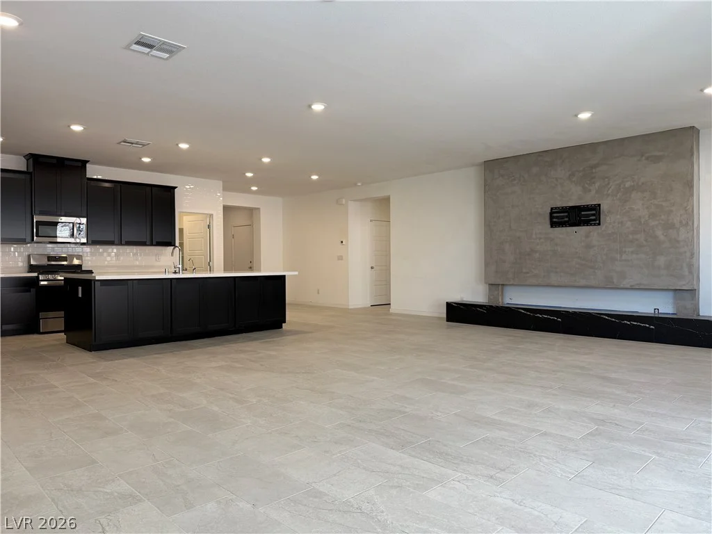 9956 Joshua Foothills, Las Vegas, NV 89178