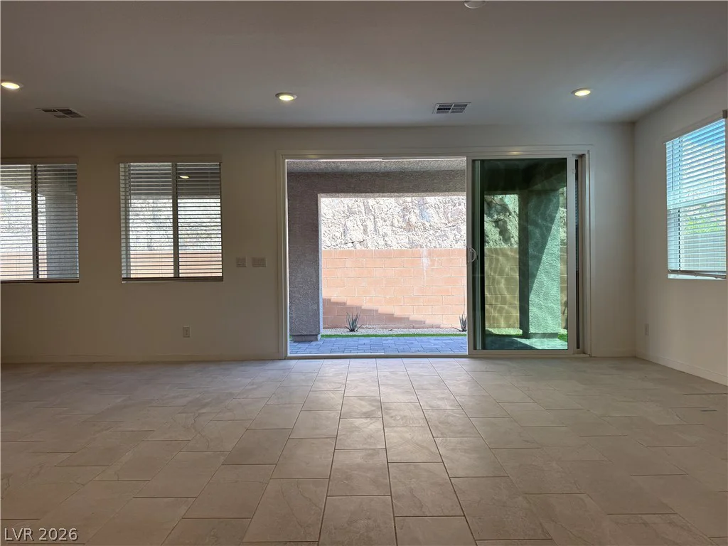 9956 Joshua Foothills, Las Vegas, NV 89178