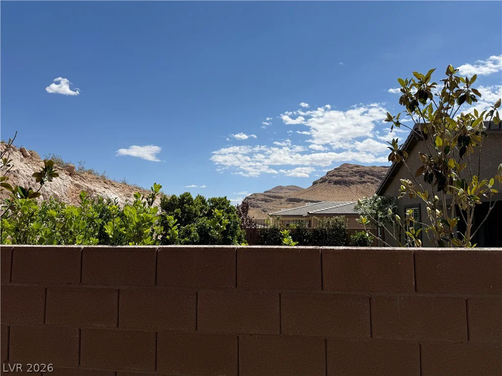 9956 Joshua Foothills, Las Vegas, NV 89178
