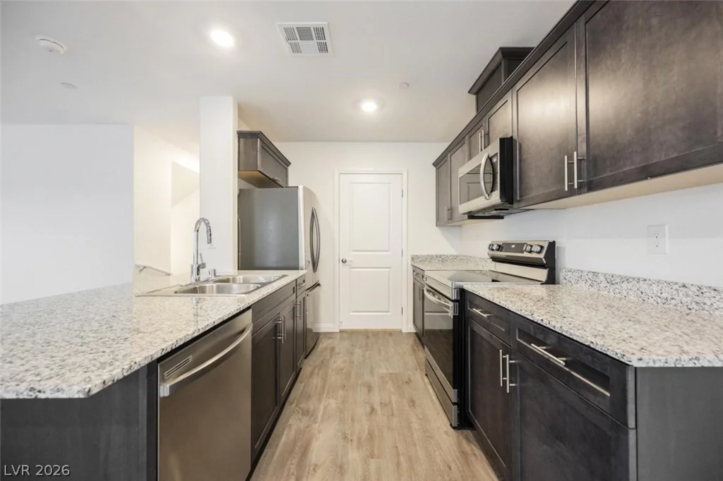 2657 Champagne Gold, North Las Vegas, NV 89086