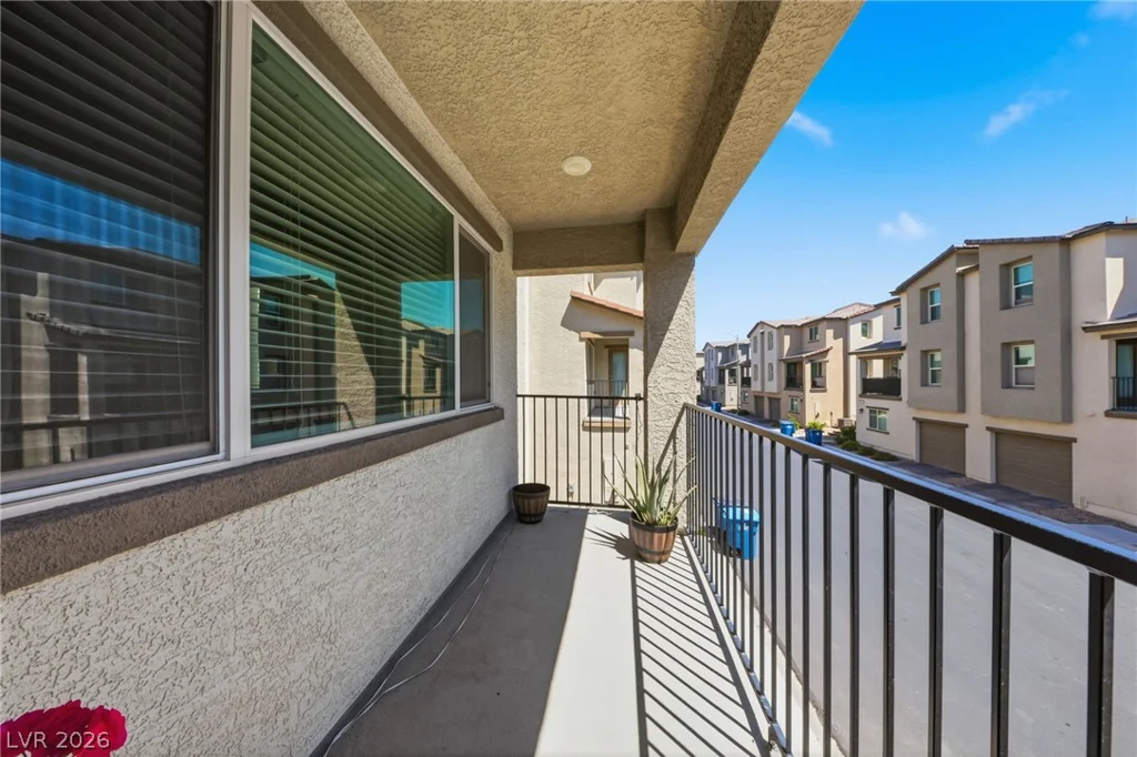 6941 Skyline Blue, North Las Vegas, NV 89086