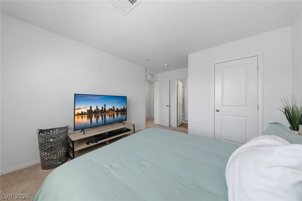6941 Skyline Blue, North Las Vegas, NV 89086