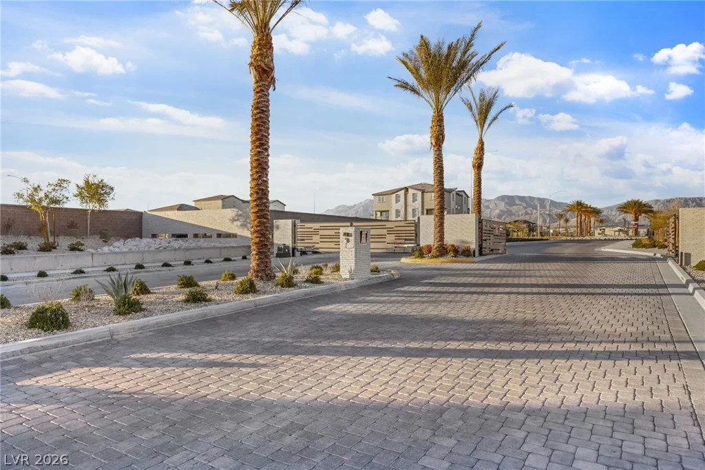 6941 Skyline Blue, North Las Vegas, NV 89086