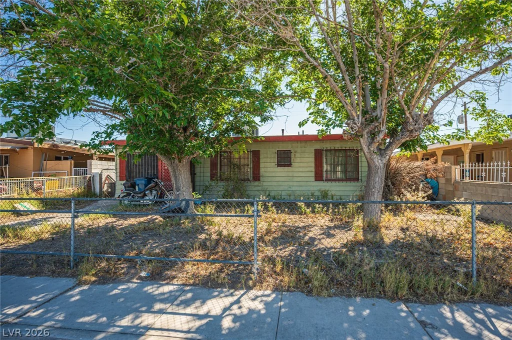 212 Minnesota, Las Vegas, NV 89107