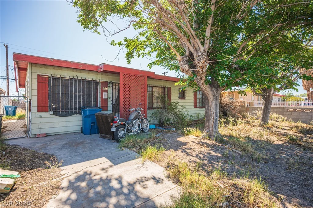 212 Minnesota, Las Vegas, NV 89107