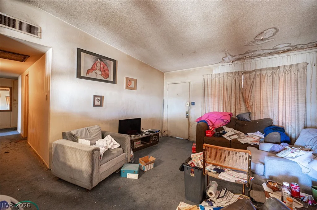 212 Minnesota, Las Vegas, NV 89107