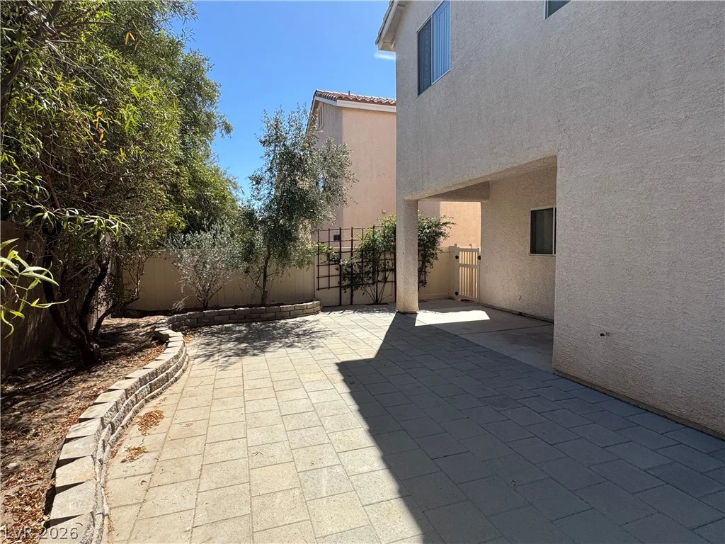 8930 Catfish Stream, Las Vegas, NV 89178