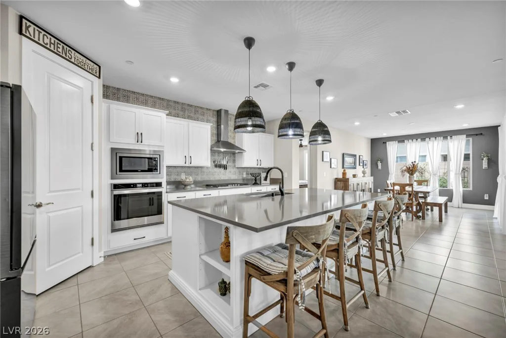 10912 Gardenova, Las Vegas, NV 89166