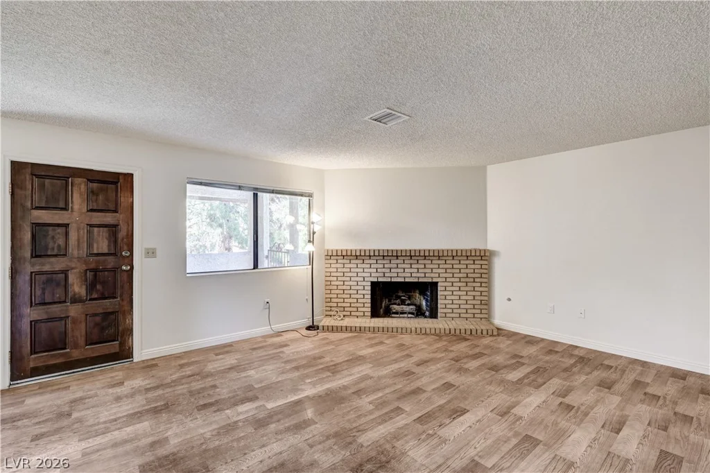 817 Rock Springs, Las Vegas, NV 89128