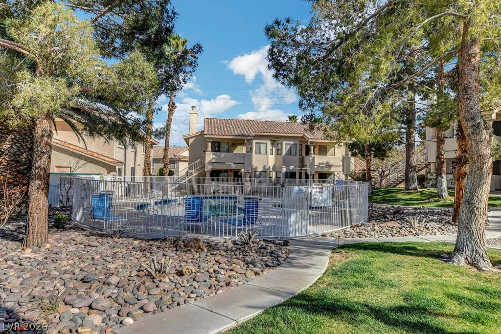 817 Rock Springs, Las Vegas, NV 89128
