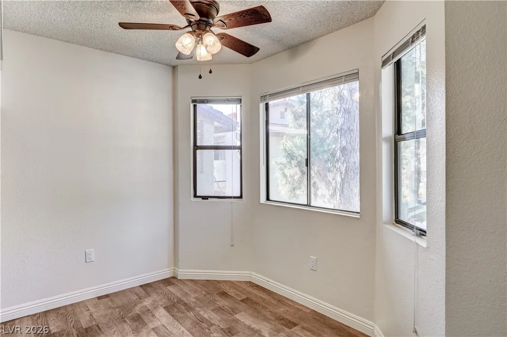 817 Rock Springs, Las Vegas, NV 89128