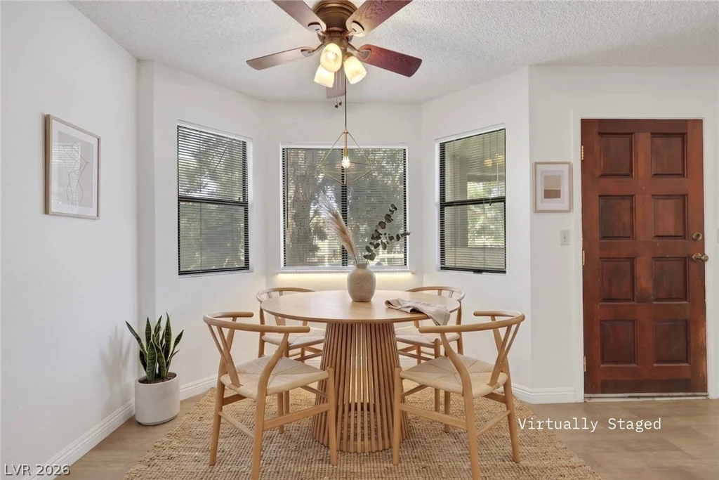 817 Rock Springs, Las Vegas, NV 89128
