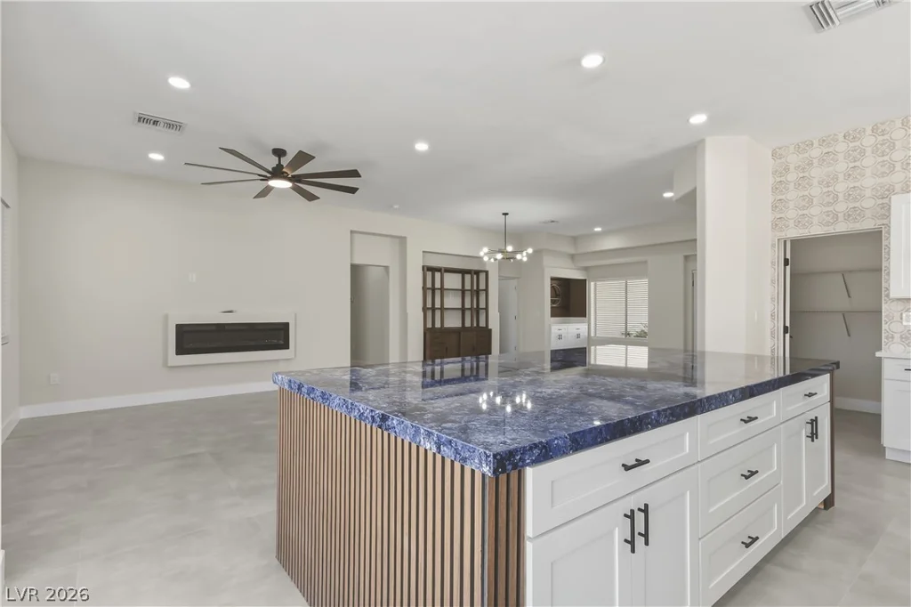 10809 Clarion, Las Vegas, NV 89134